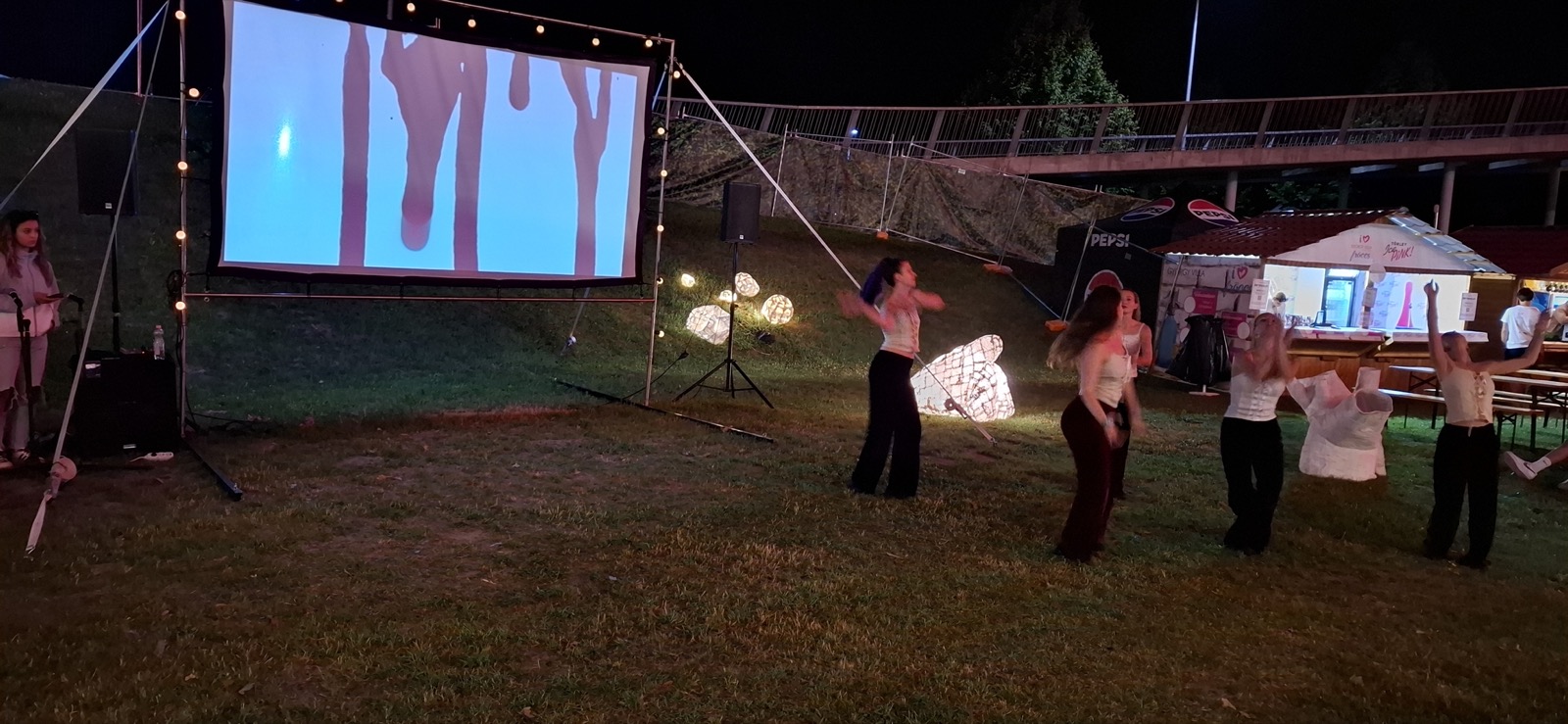 Performansz fényfestés